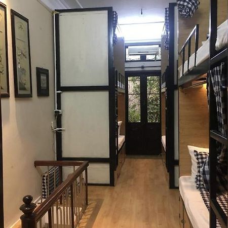 Hostel Turbo Ханой Екстериор снимка