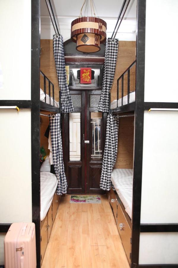 Hostel Turbo Ханой Екстериор снимка